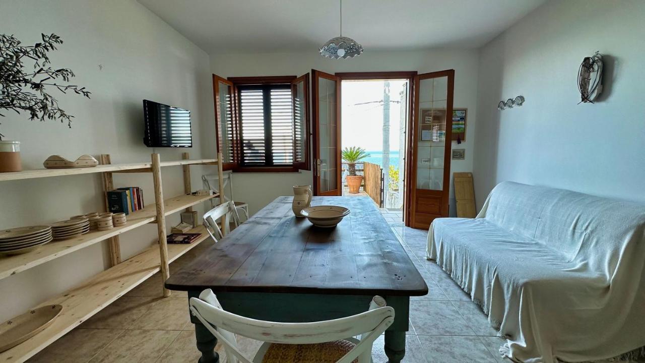 Marina Di Andrano - Alisso, Casa Vista Mare Con Parcheggio Privato E Wifi Villa Ngoại thất bức ảnh