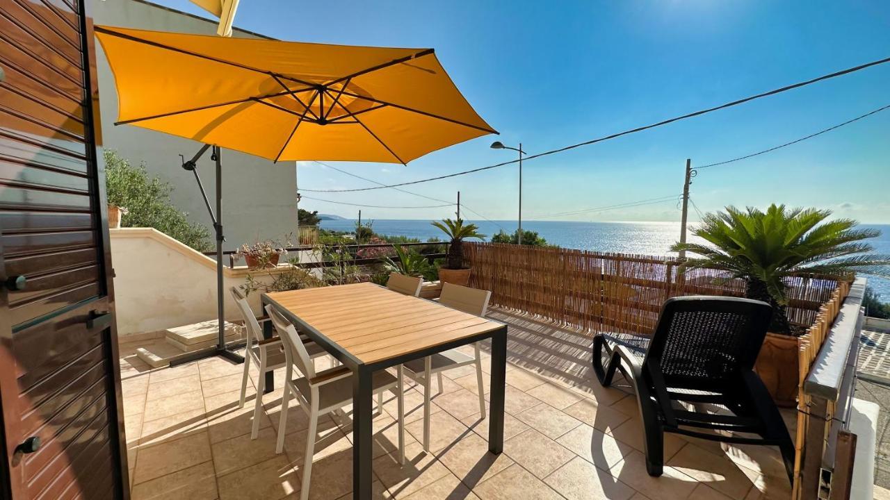 Marina Di Andrano - Alisso, Casa Vista Mare Con Parcheggio Privato E Wifi Villa Ngoại thất bức ảnh